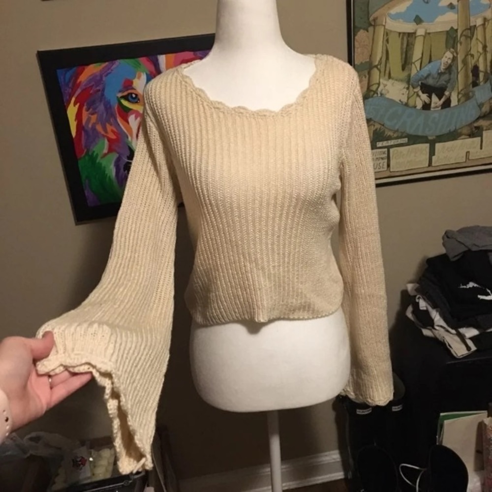 Bell Sleeved Scalloped Cream Cropped Sweater